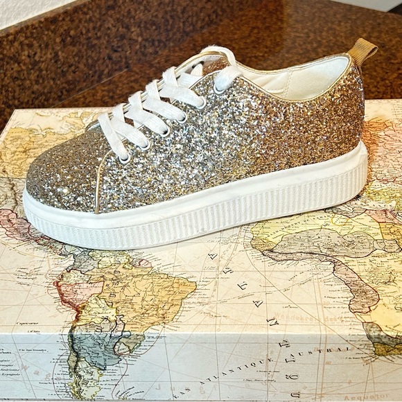 BP NWOB Sonny Glittery Lace-Up Platform Sneakers SZ: 8 M - Picture 2 of 9